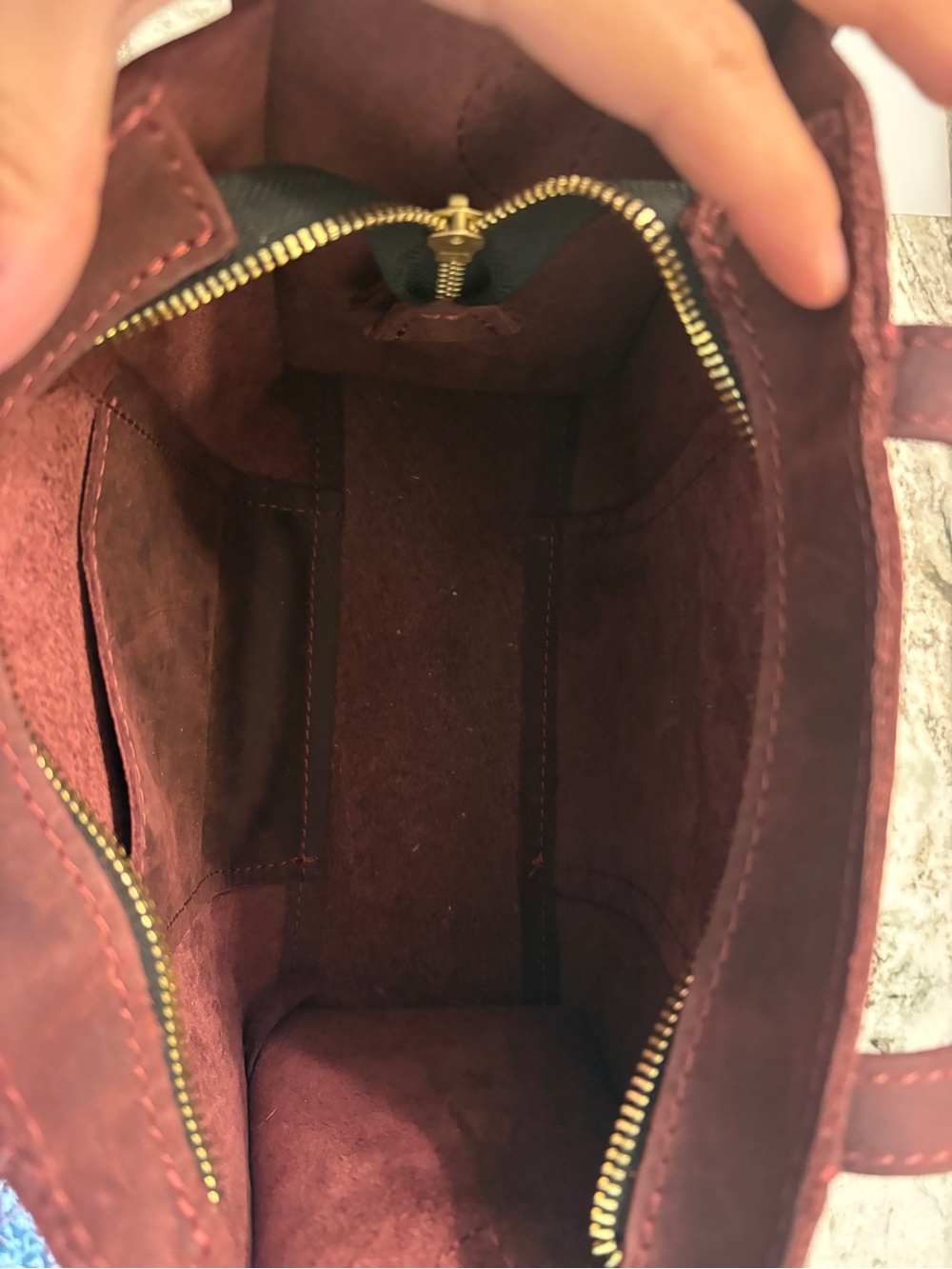 Portland Leather Lola Crossbody tote. - Picture 8 of 11